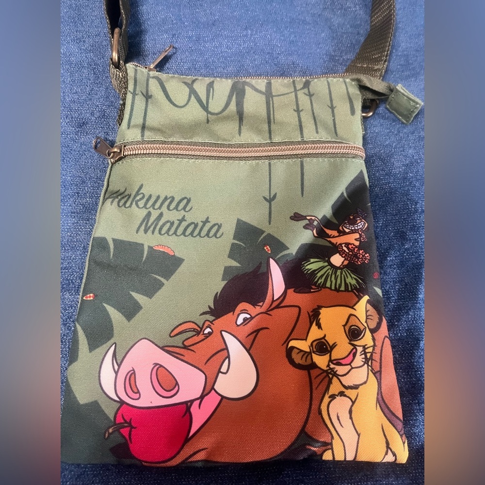 Disney Loungefly The Lion King “Hakuna Maratha”Crossbody Bag